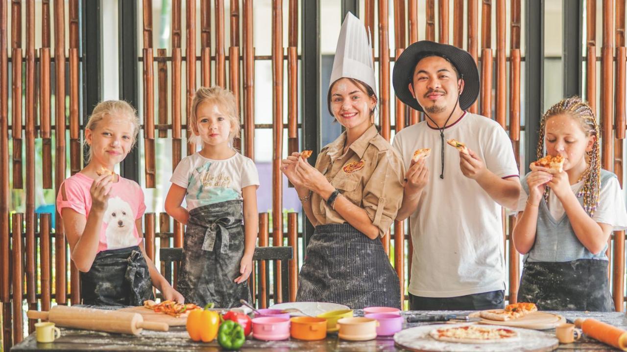 Radisson Resort And Suites Phuket Kamala-part Kültér fotó